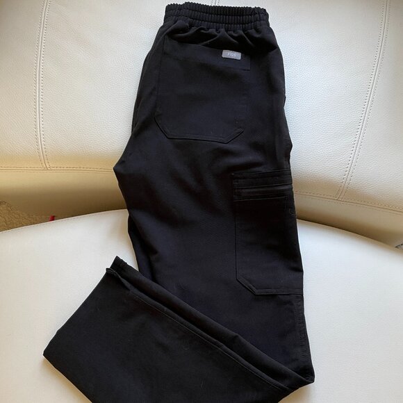FIGS women's Yola™ - Skinny Scrub Pants, Black, XS - Picture 5 of 11